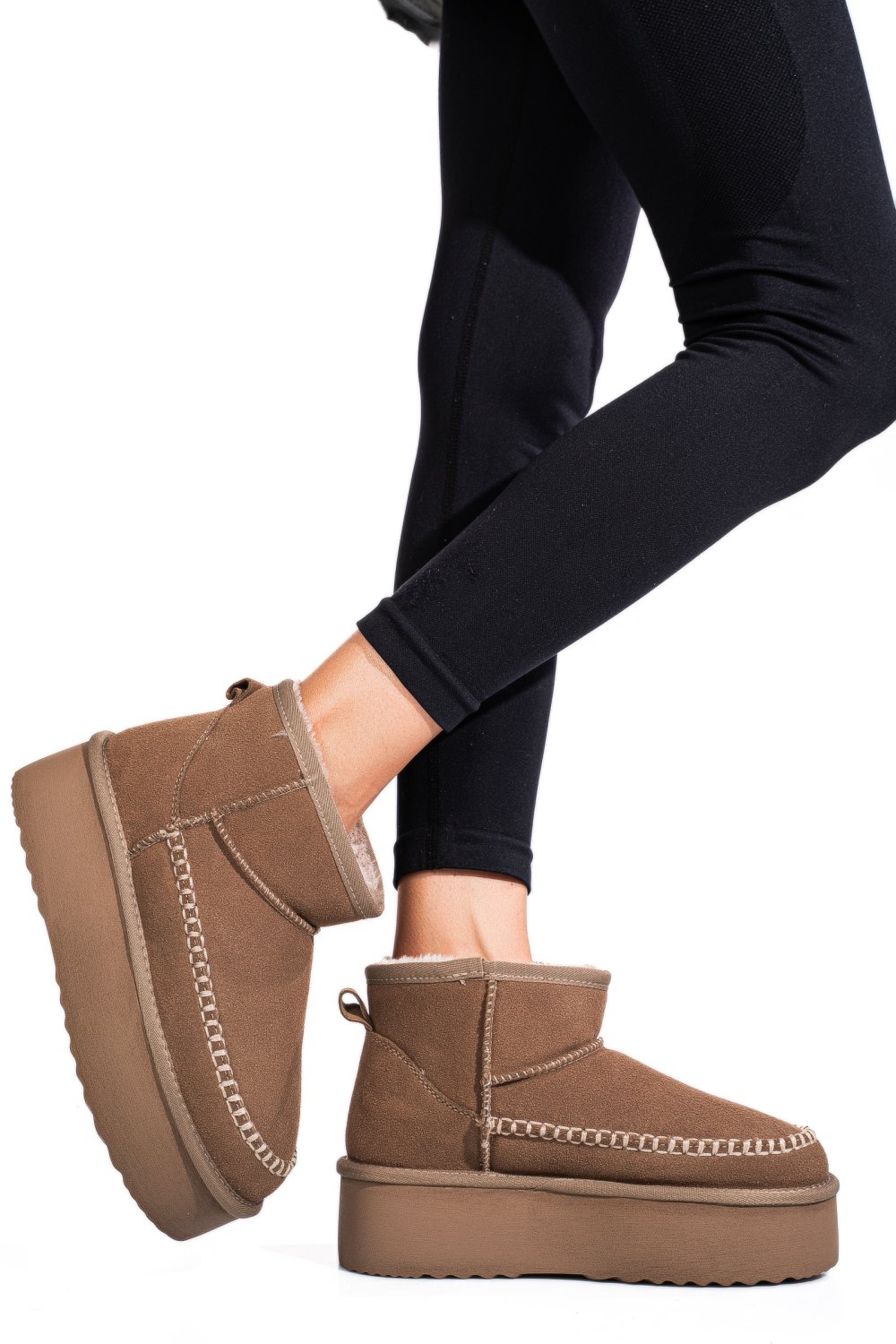 Bézs fordított bőr csizma 1s7h262