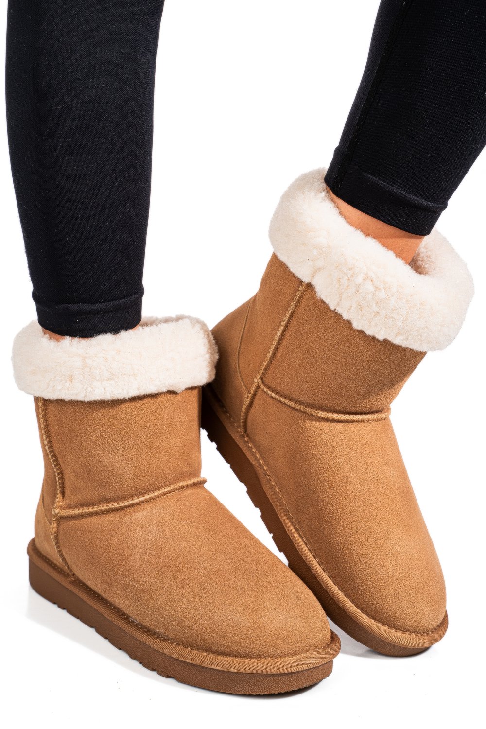 Barna fordított bőr csizma 1s7h221