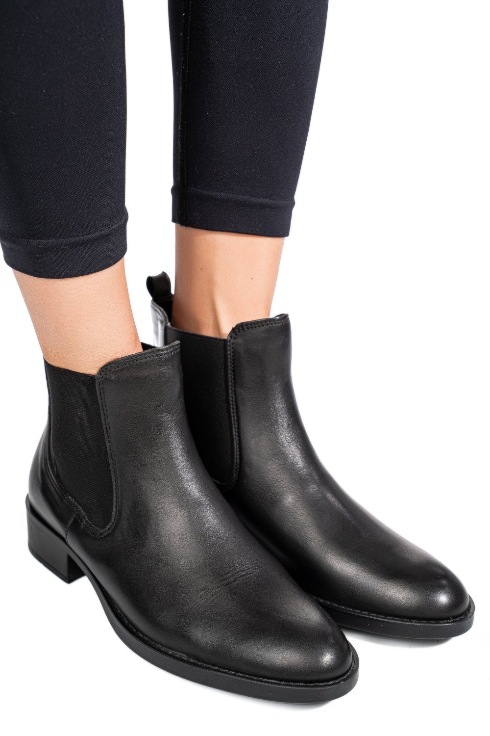 Fekete természetes bőr bakancs 5s7h0130295