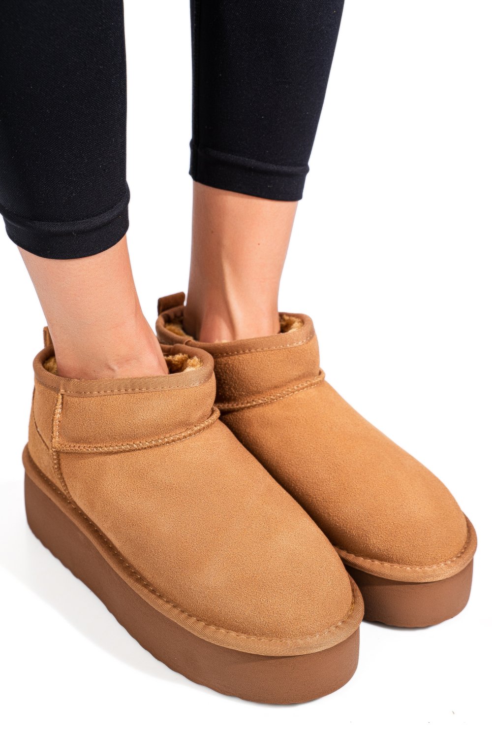 Barna fordított bőr csizma 1s7h250