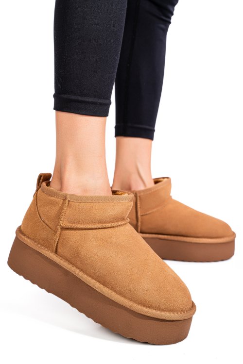 Barna fordított bőr csizma 1s7h250