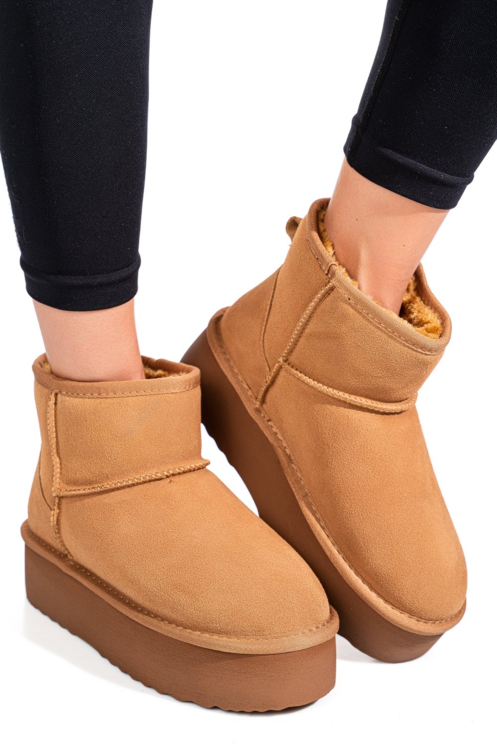 Barna fordított bőr csizma 1s7h251