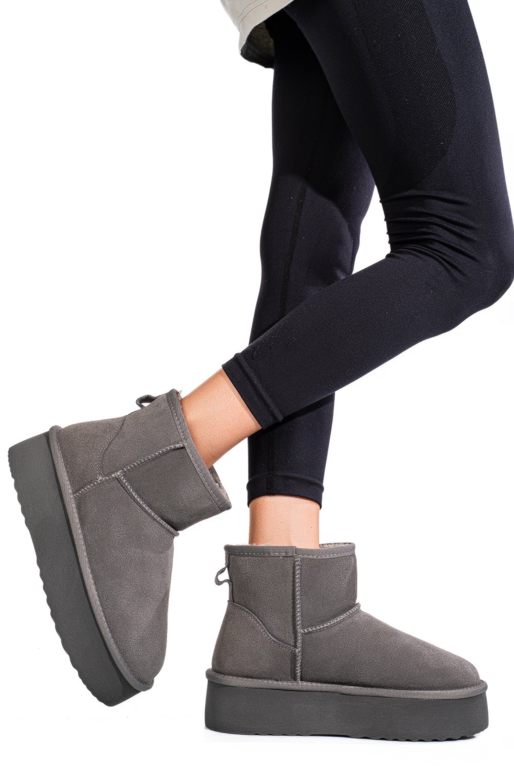 Szürke fordított bőr csizma 1s7h251