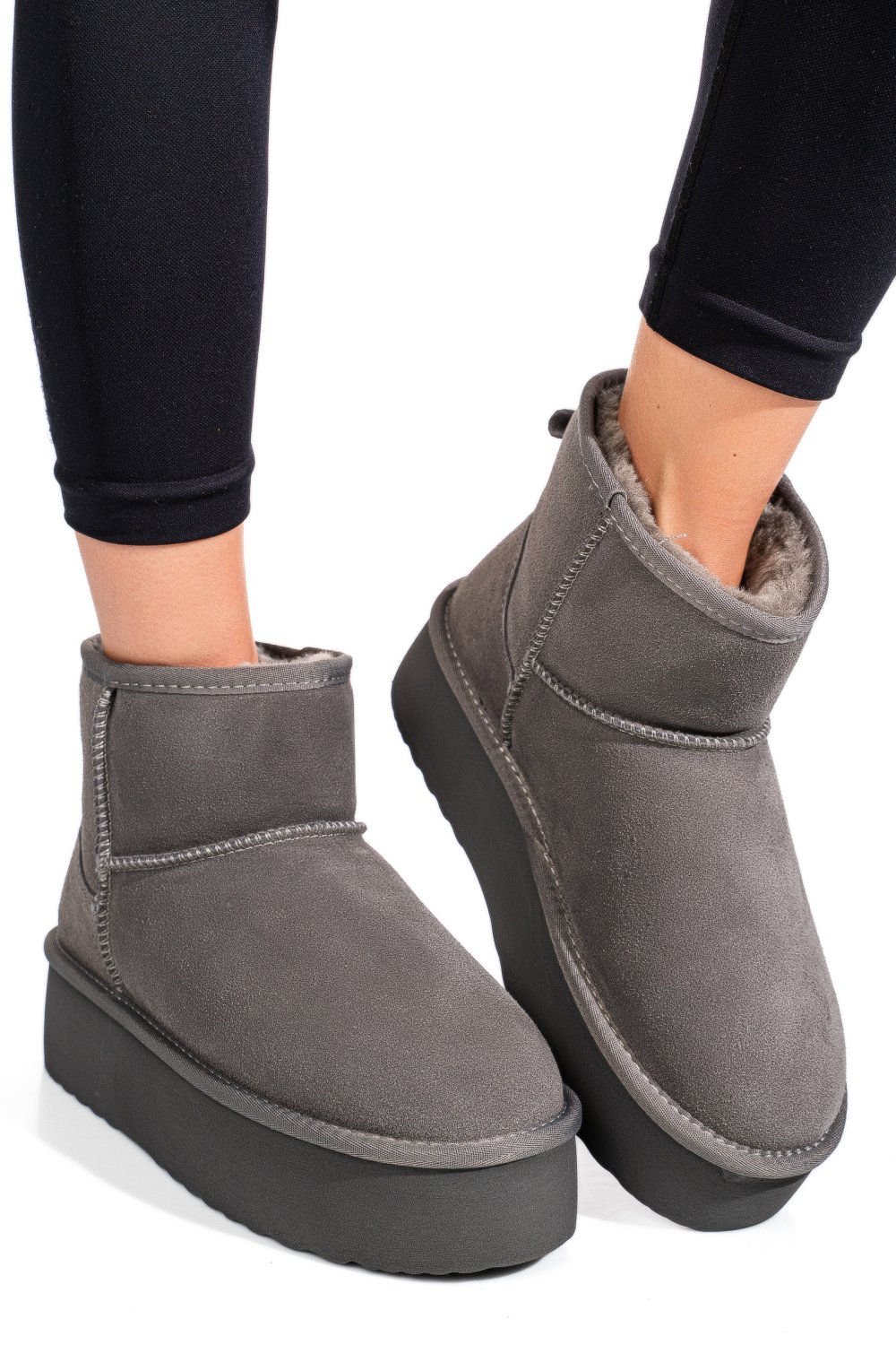 Szürke fordított bőr csizma 1s7h251