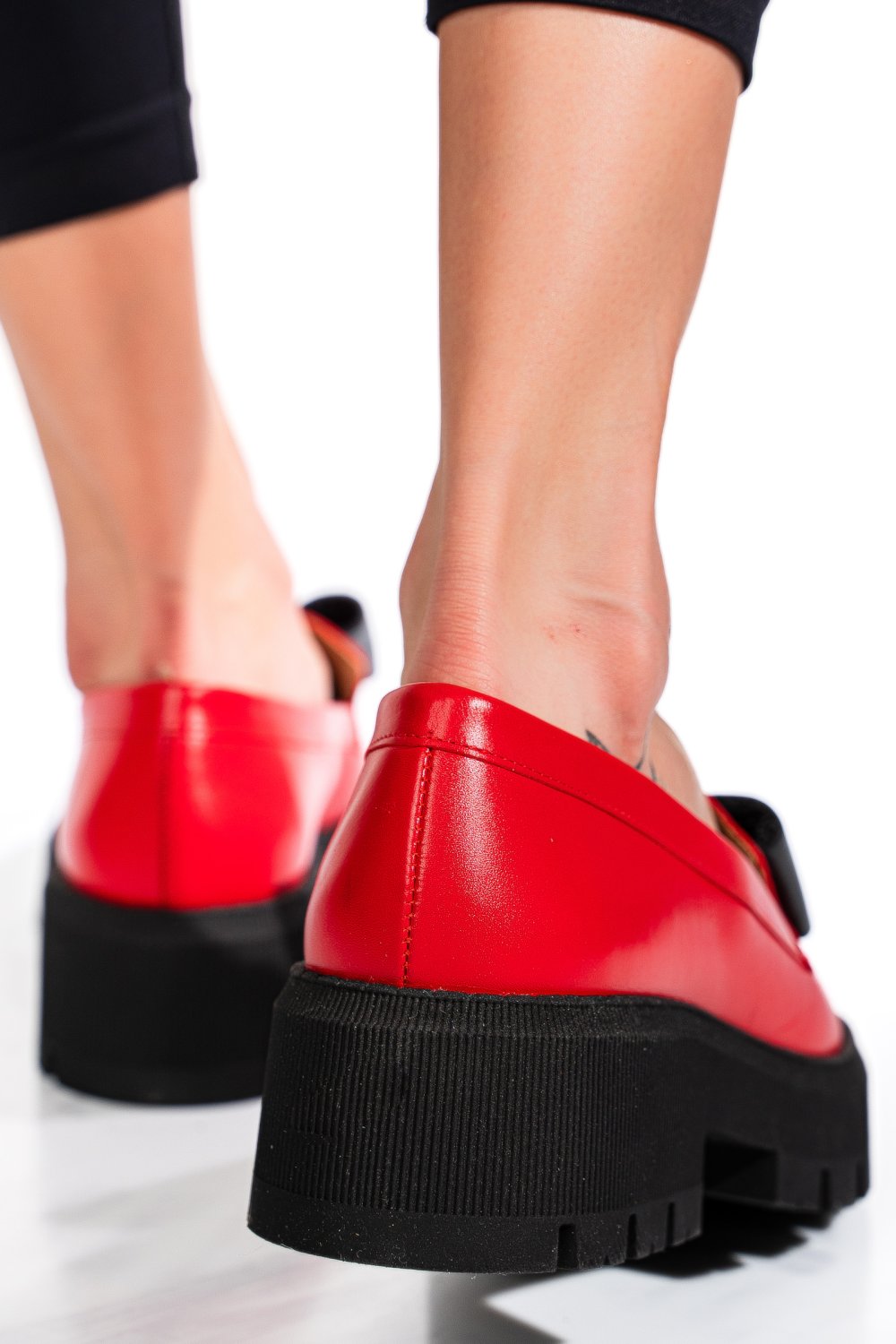 Piros természetes bőr női lapos cipők 2s7h115