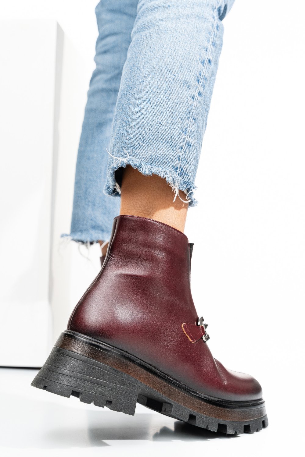 Bordó természetes bőr bakancs 4s7h29