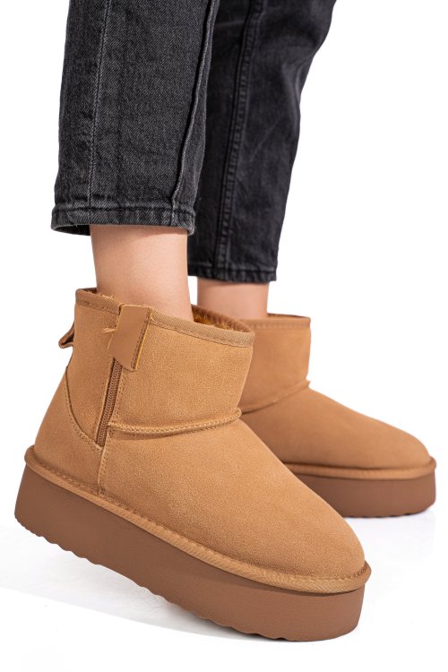 Barna fordított bőr csizma 1s7h252