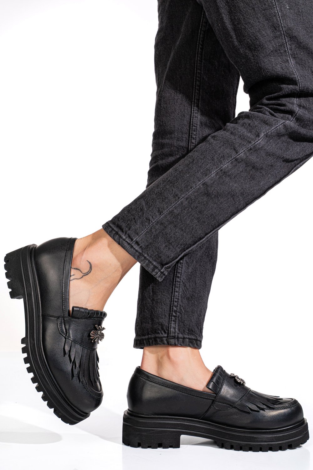 Fekete természetes bőr  1s7h351