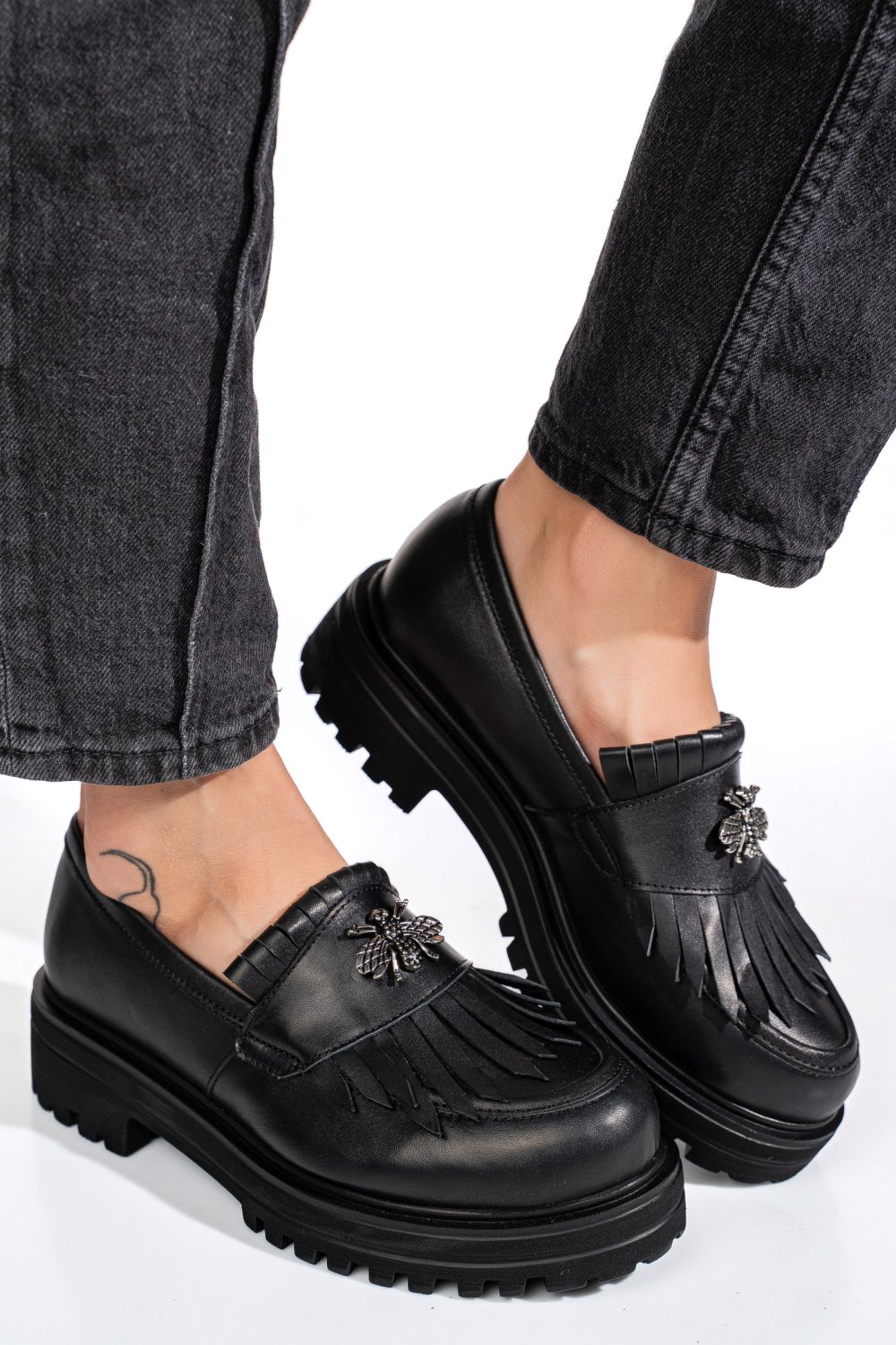 Fekete természetes bőr  1s7h351