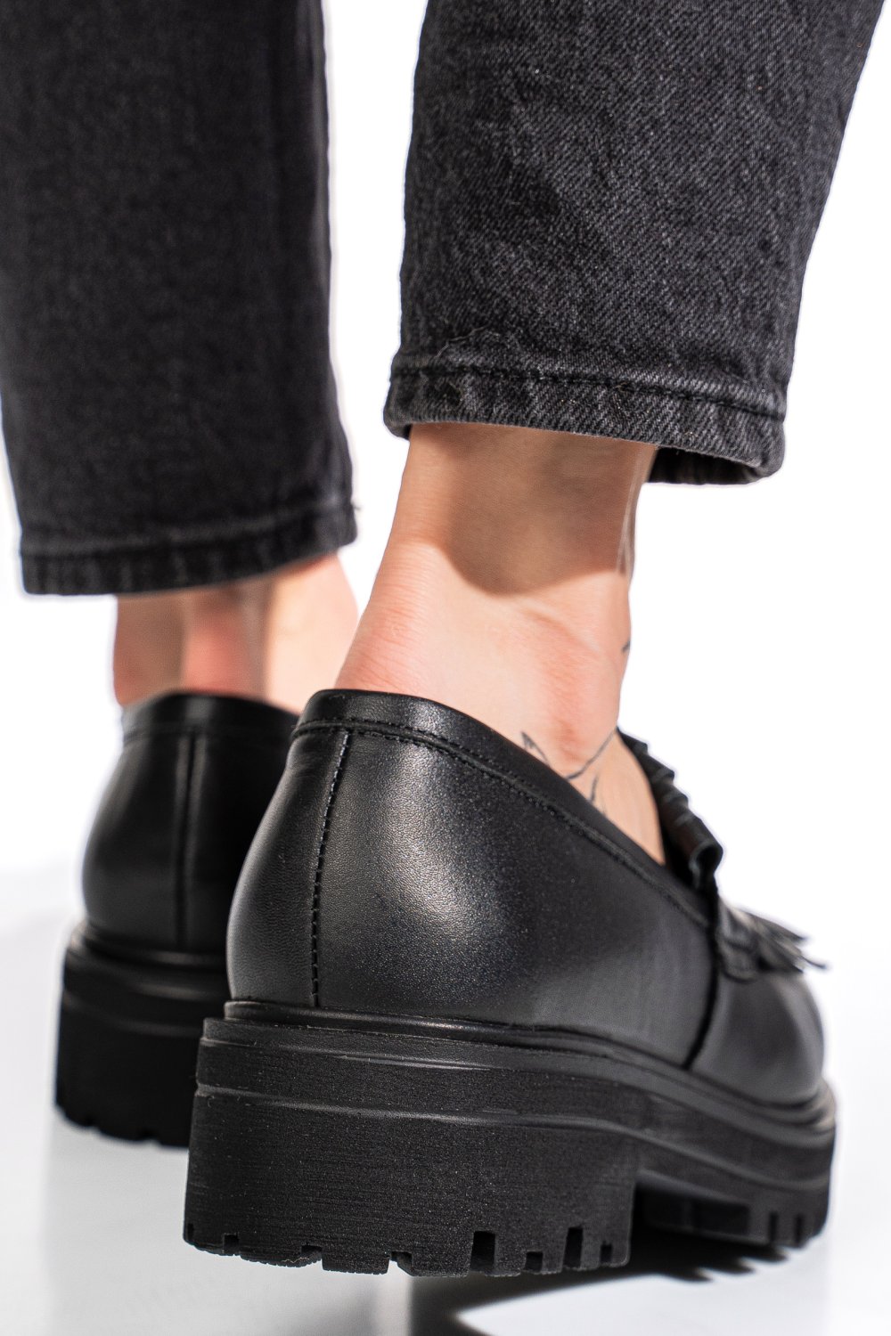 Fekete természetes bőr  1s7h351