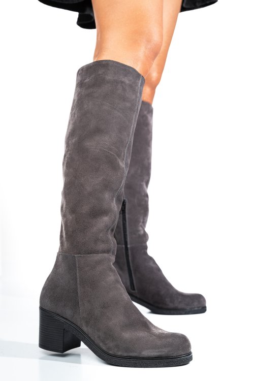 Szürke fordított bőr csizma 8s7h00