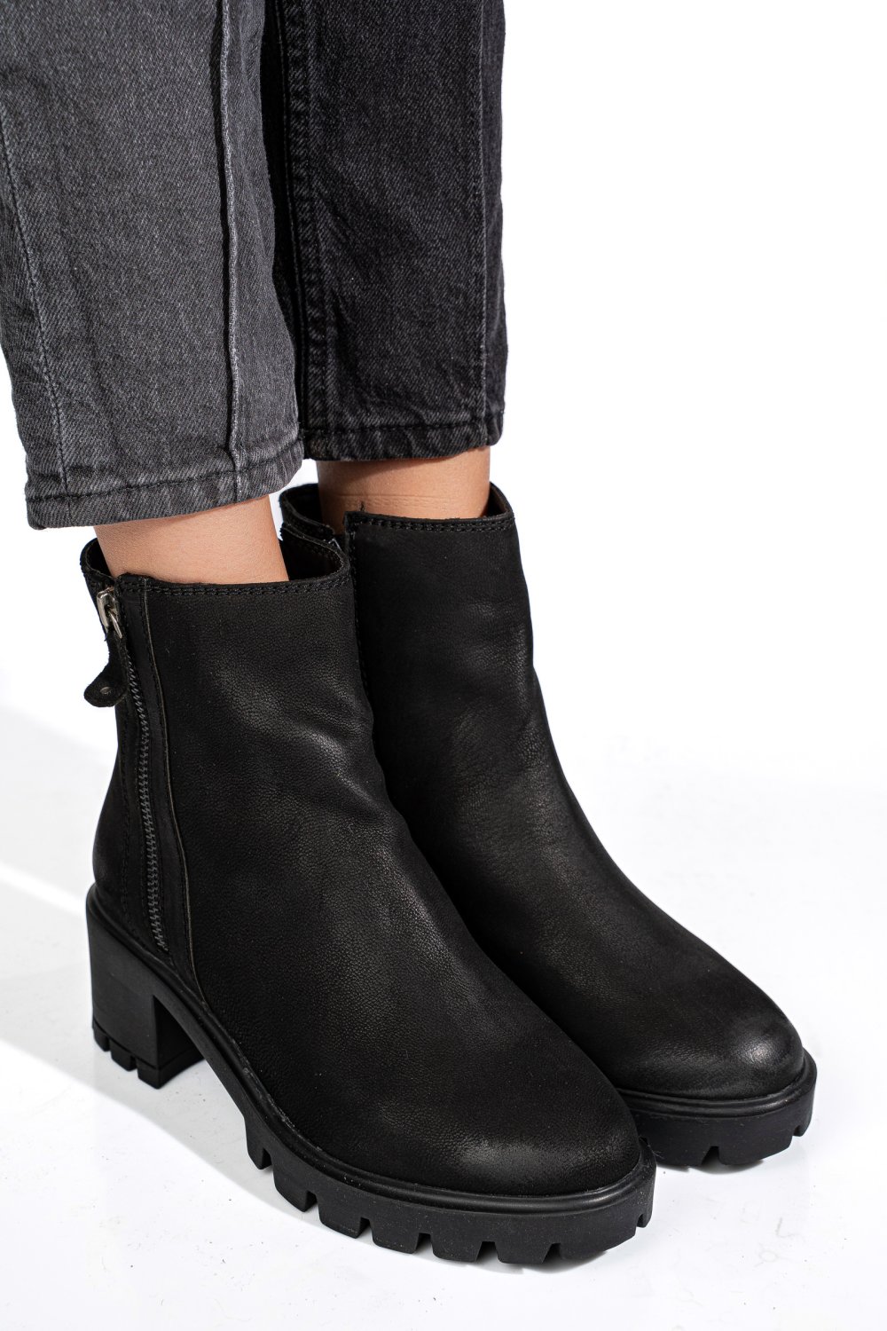 Fekete természetes bőr bakancs 7s7h765