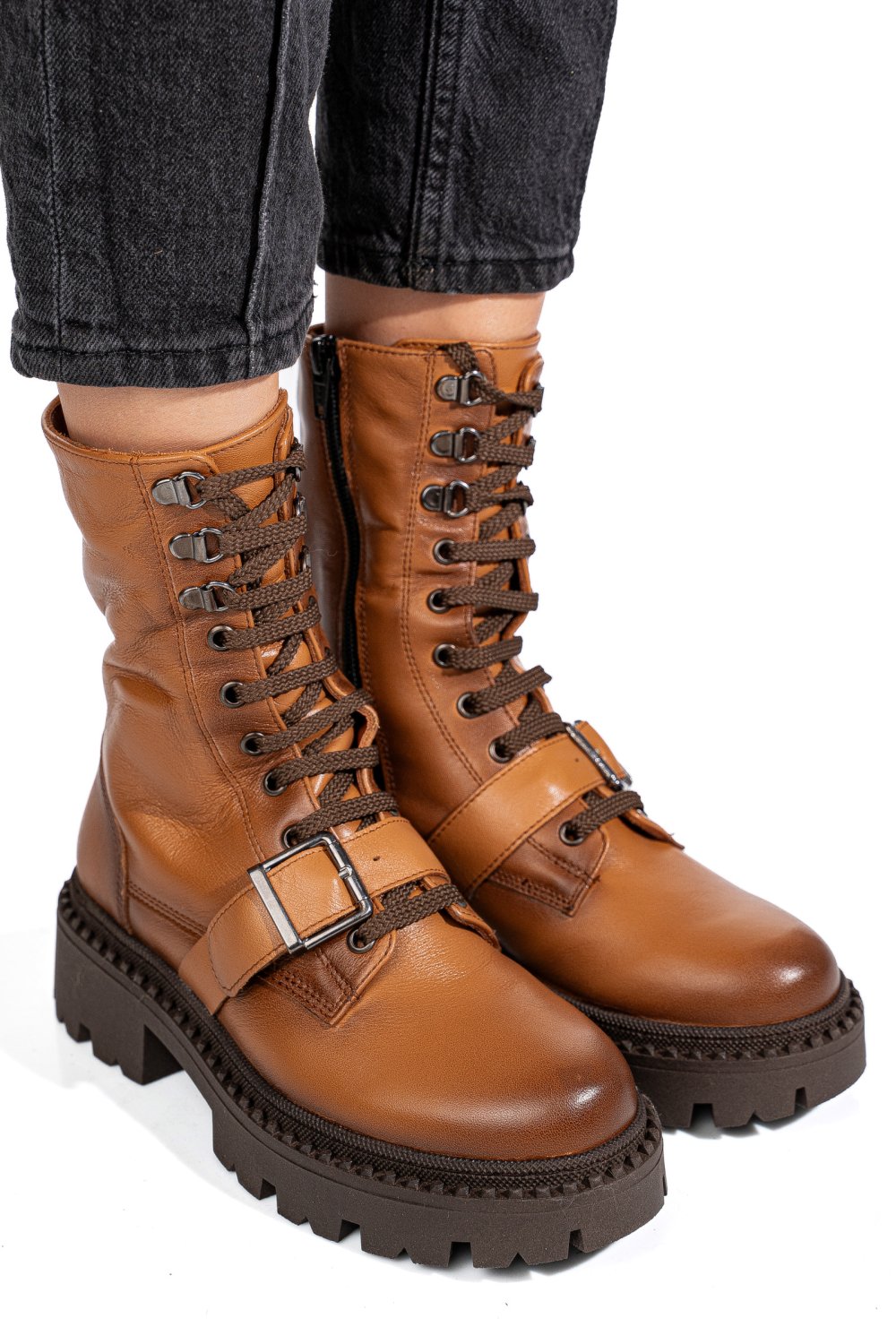 Barna természetes bőr bakancs 3s7h72