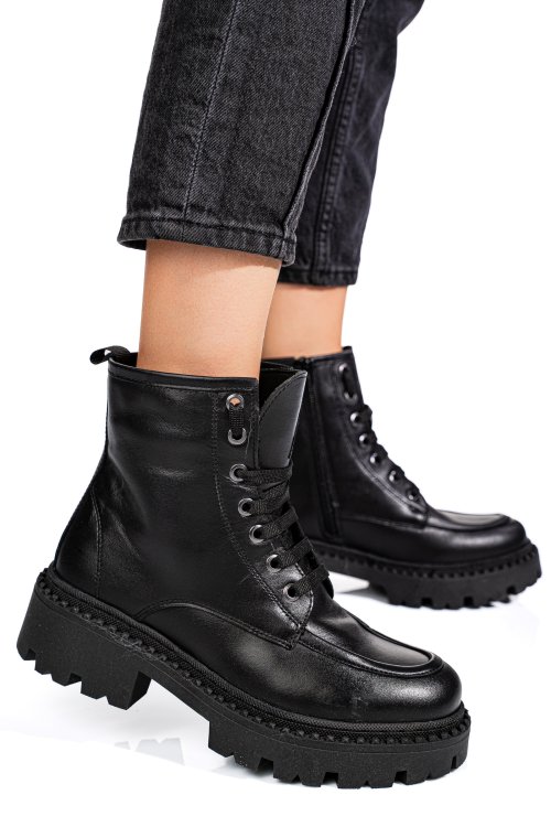 Fekete természetes bőr bakancs 4s7h35