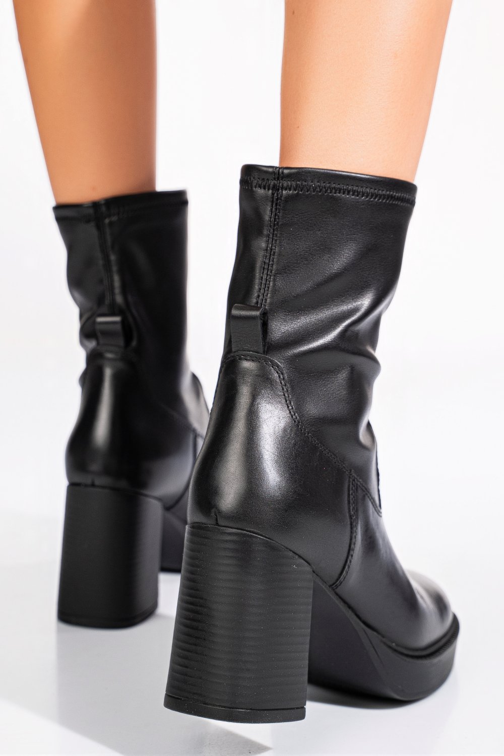 Fekete természetes bőr bakancs ws7hh-478h06