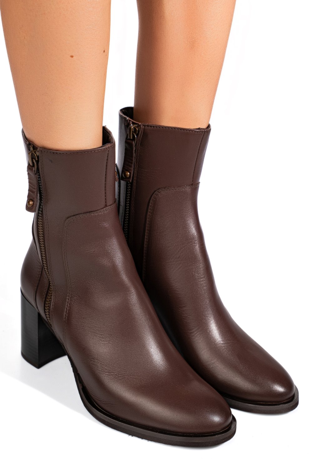 Barna természetes bőr bakancs 1s7h3230