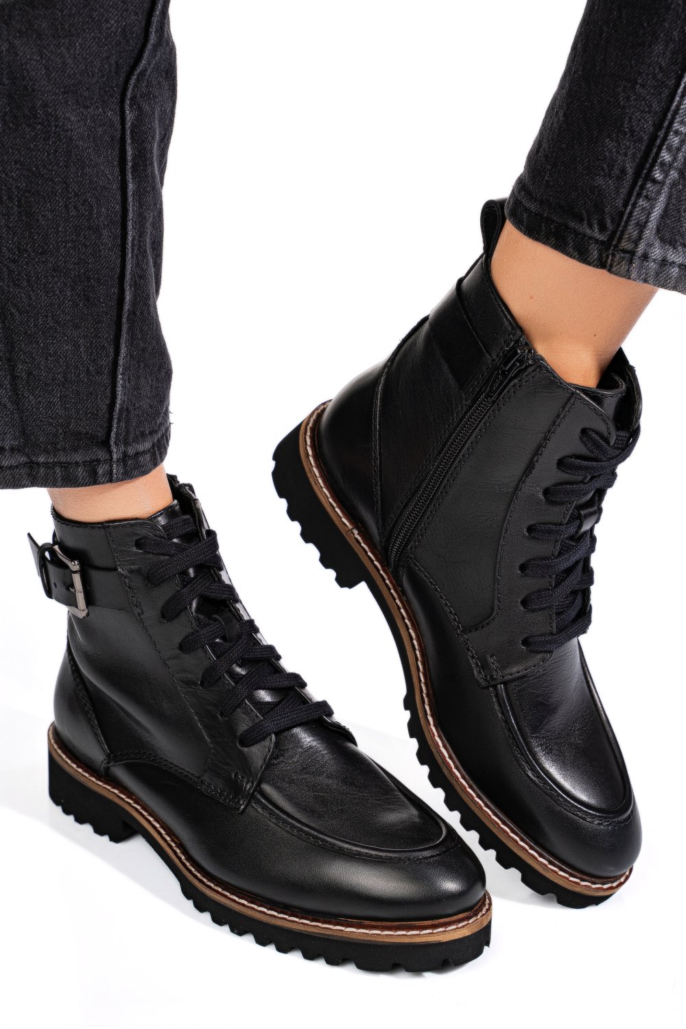 Fekete természetes bőr bakancs 1s7h3025