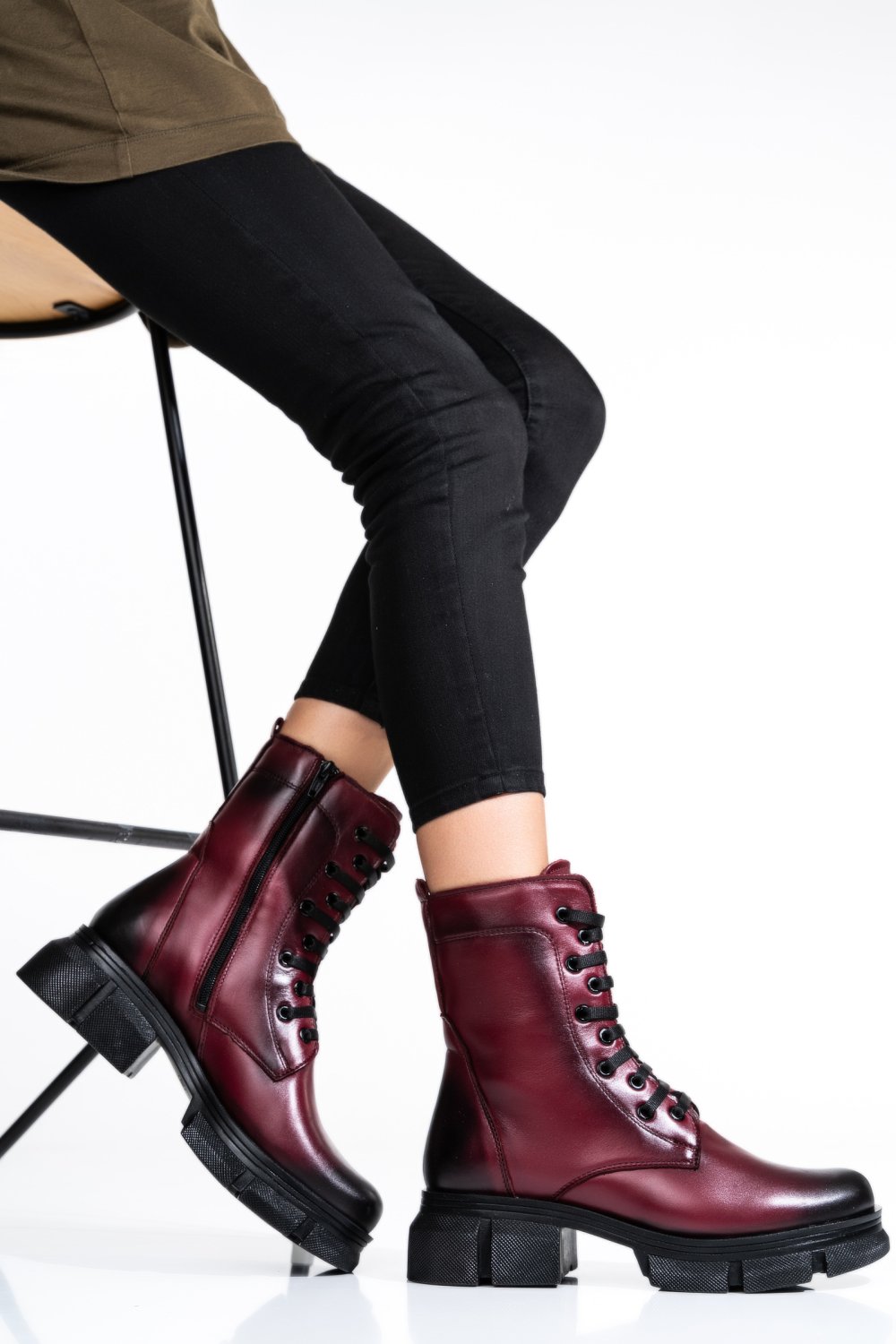 Természetes bőr bakancs 9s7h64