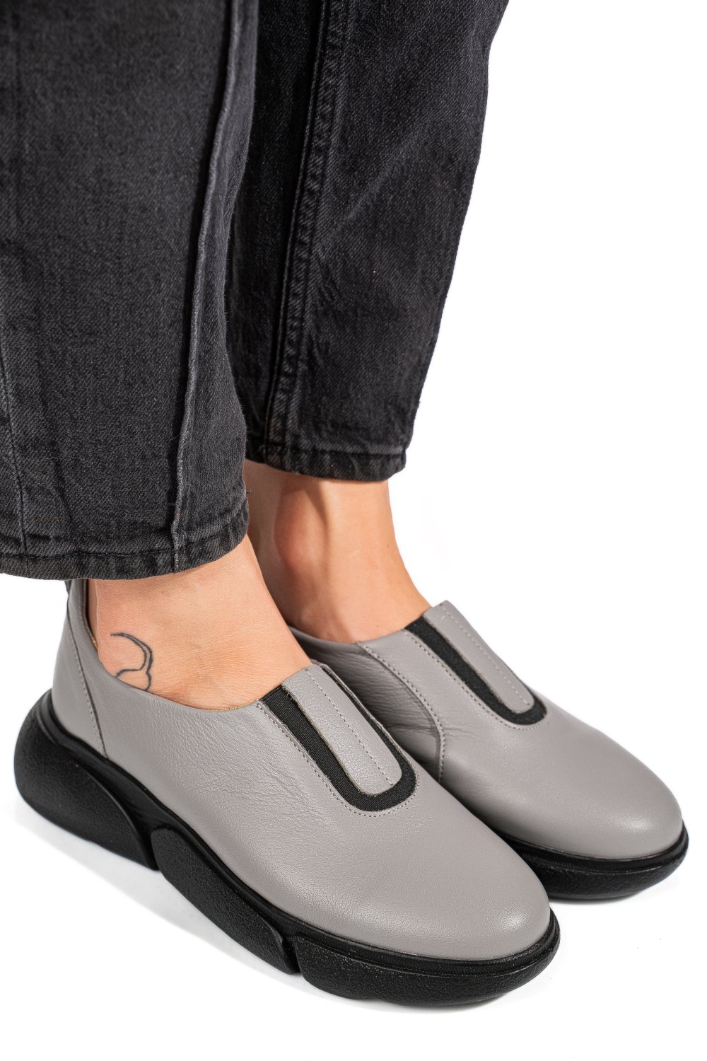 Szürke természetes bőr női lapos cipők 2s7h002l