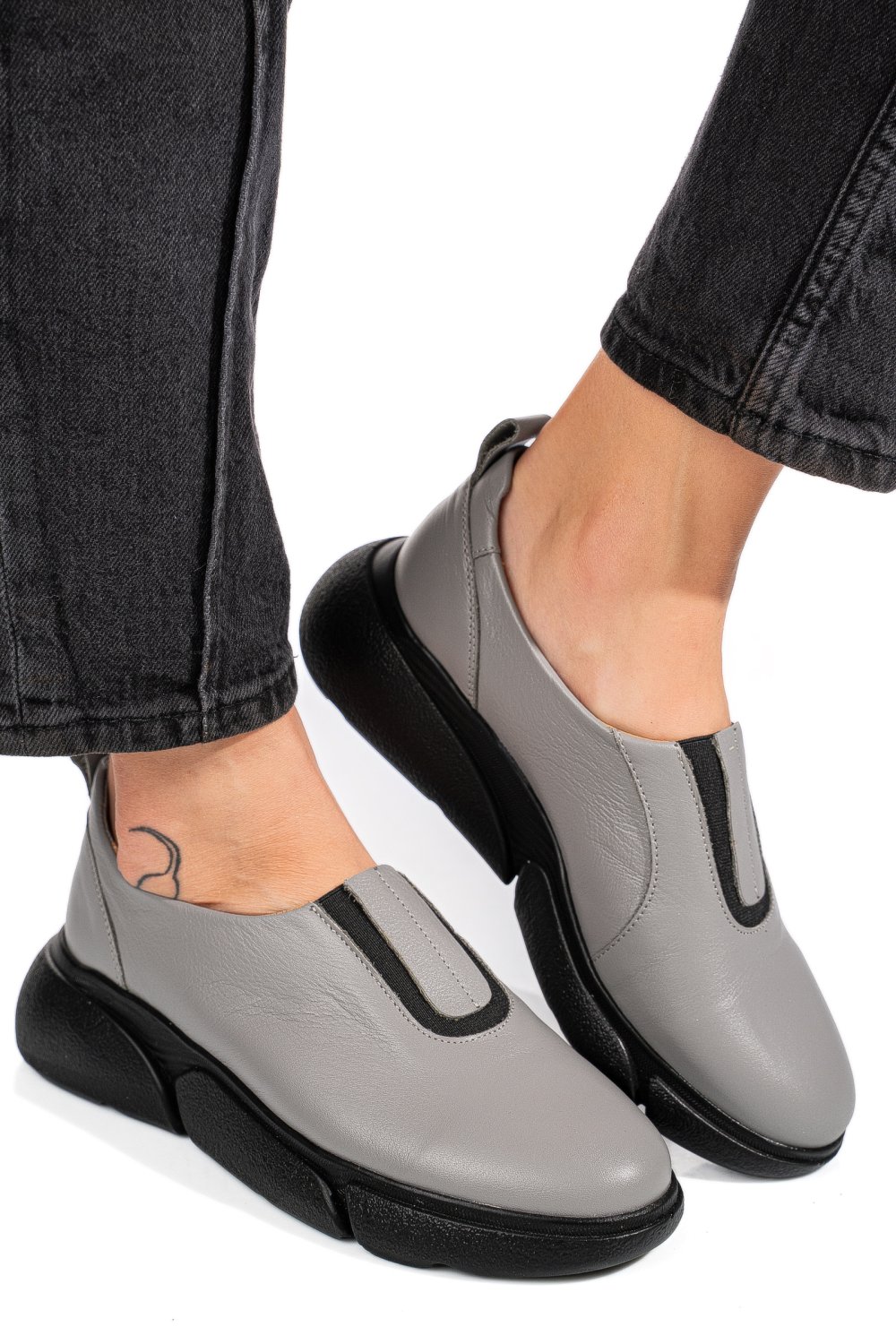 Szürke természetes bőr női lapos cipők 2s7h002l
