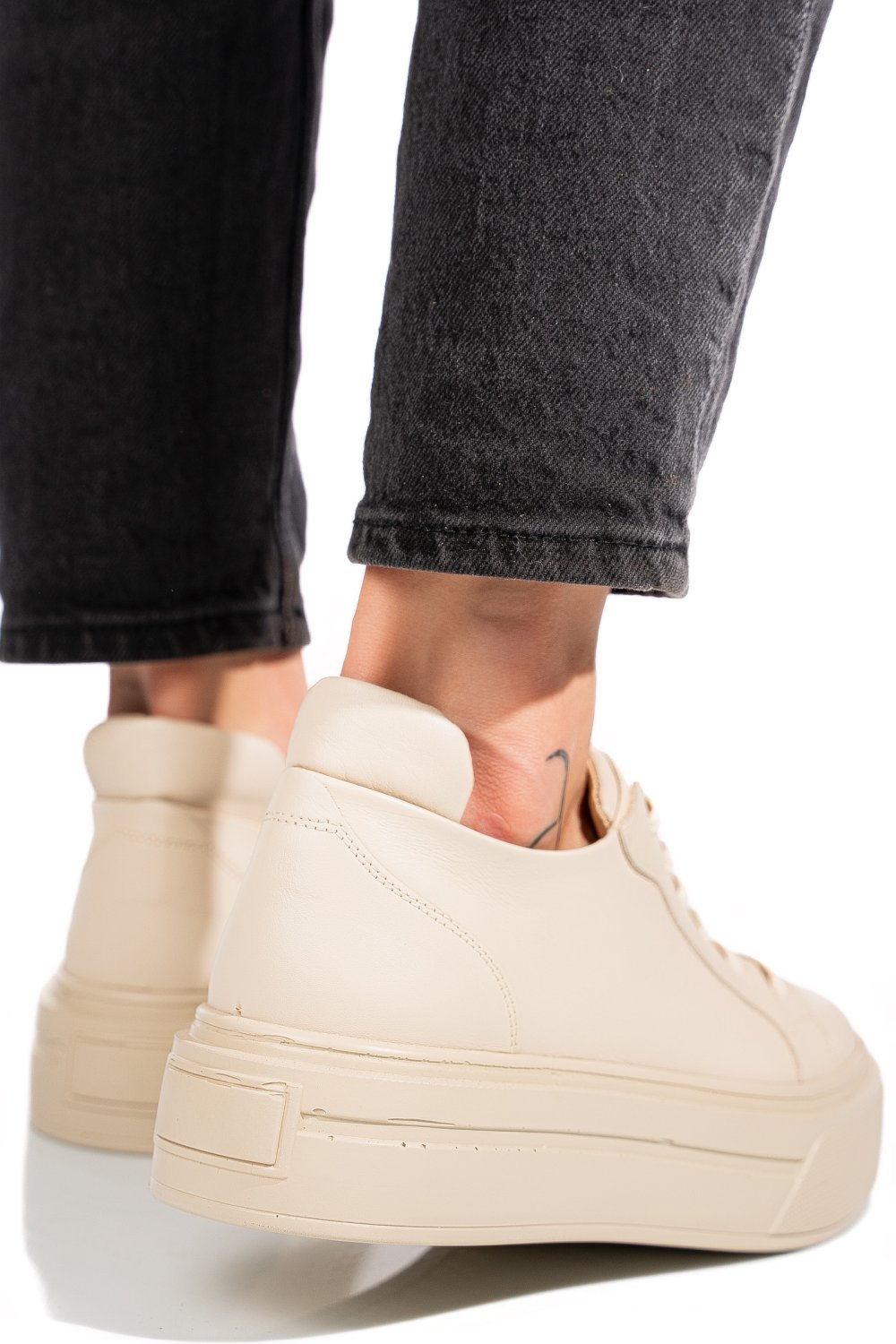 Bézs természetes bőr sport cipők 3s7h030