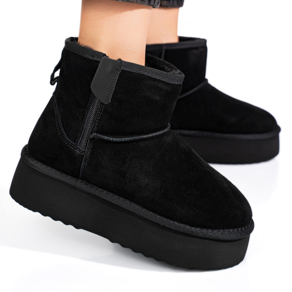 Rövid szárú női csizma