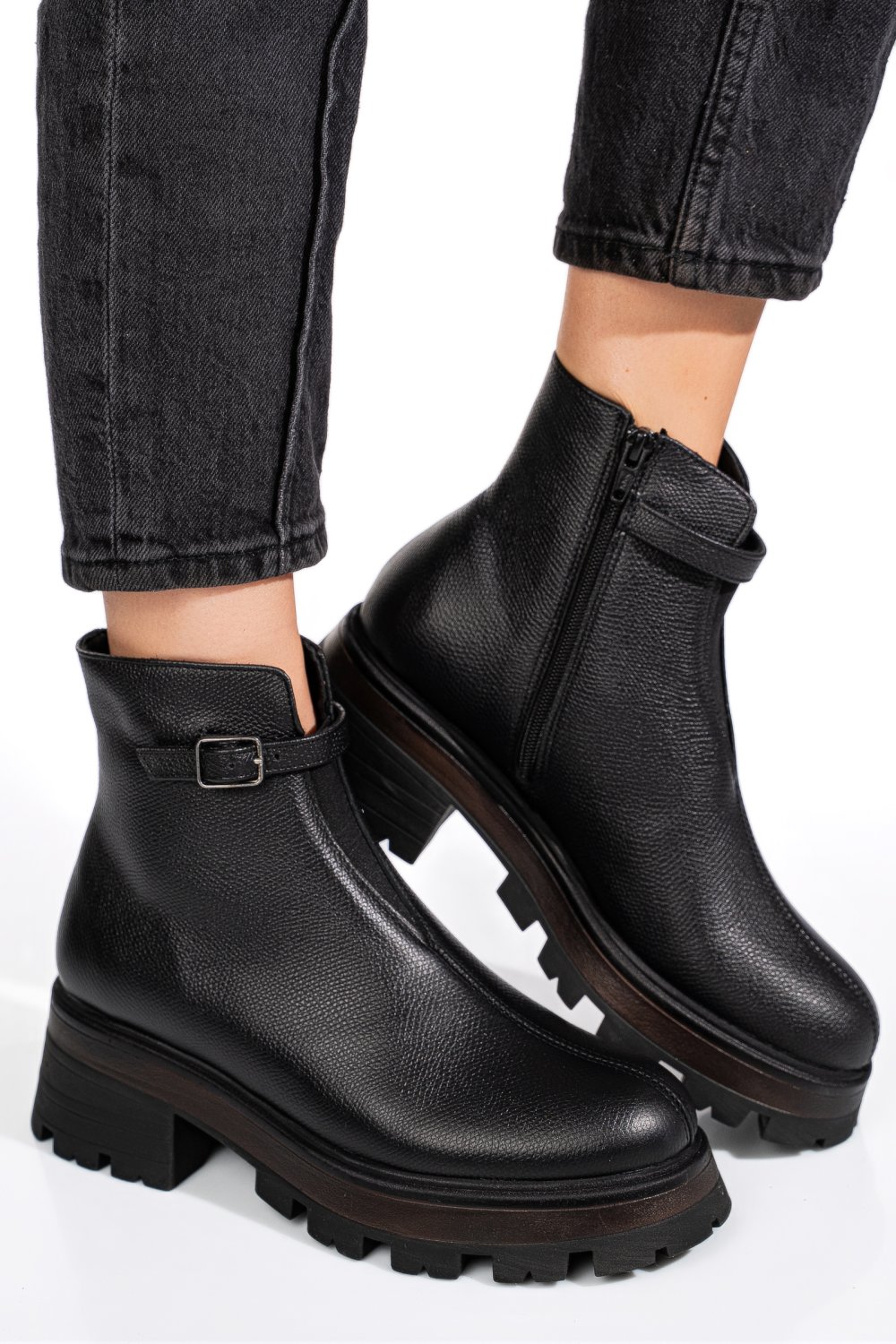 Fekete természetes bőr bakancs 4s7h30