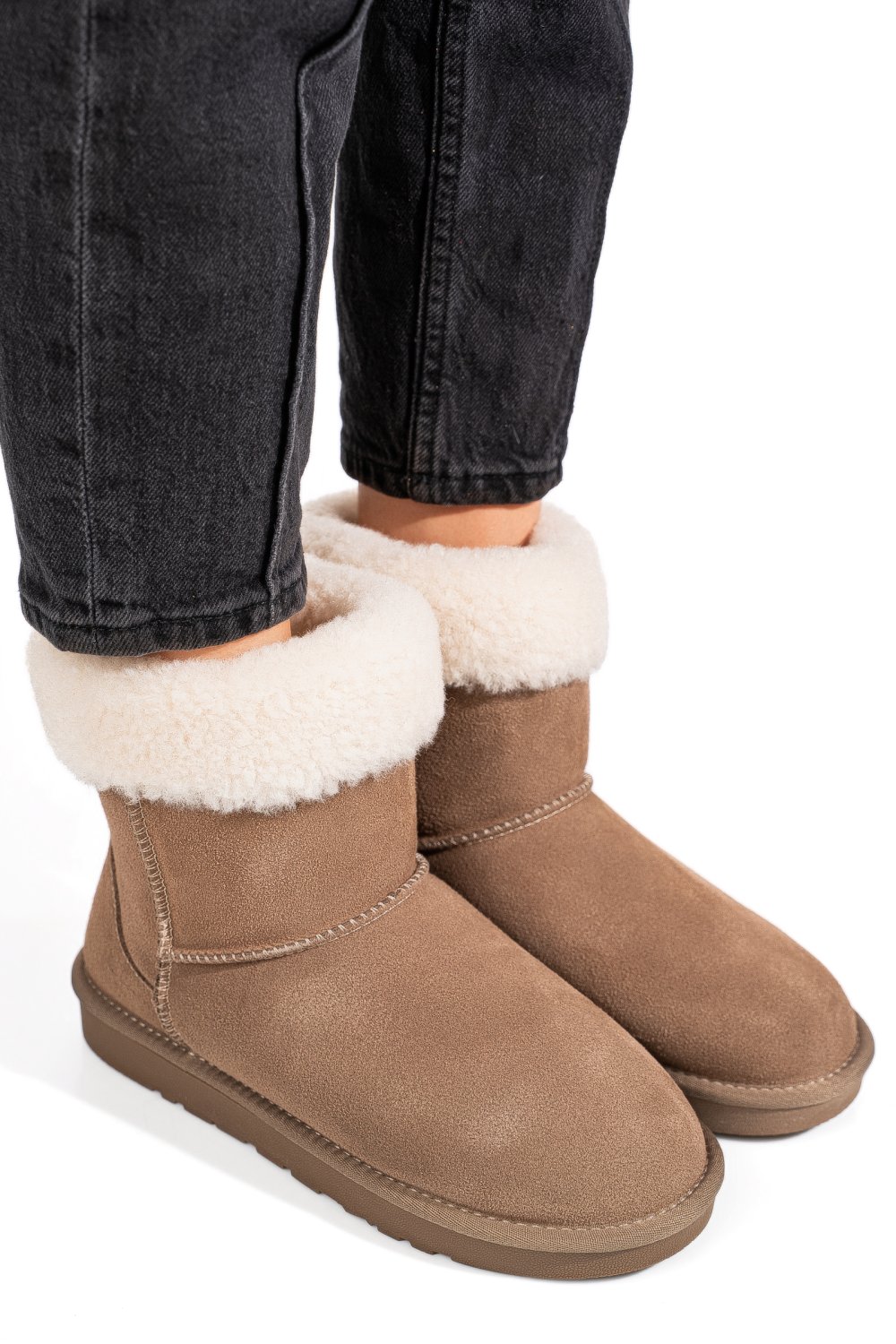 Bézs fordított bőr csizma 1s7h221