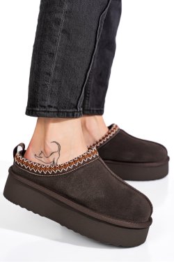 Barna fordított bőr csizma 1s7h253