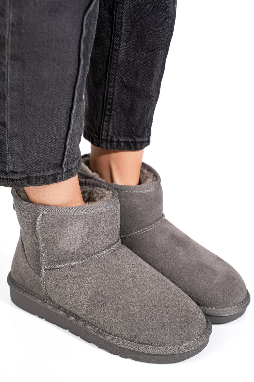 Szürke fordított bőr csizma is7h1201