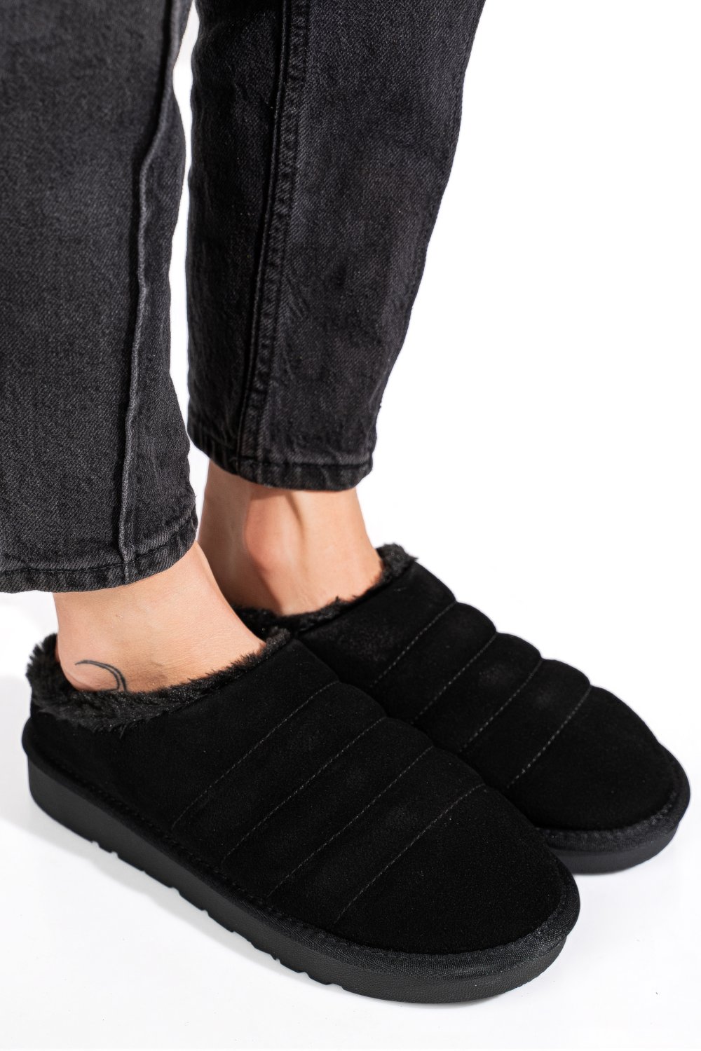 Fekete fordított bőr csizma 1s7h219