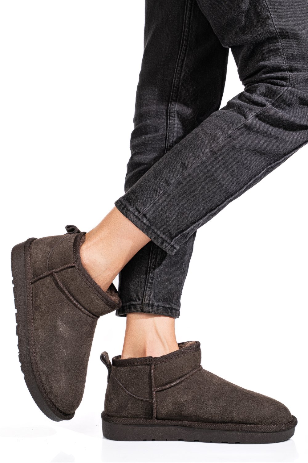 Barna fordított bőr bakancs 1s7h1200