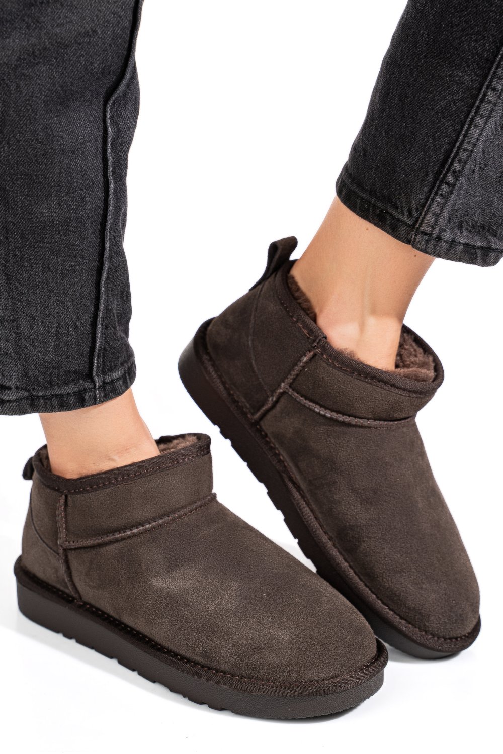 Barna fordított bőr bakancs 1s7h1200