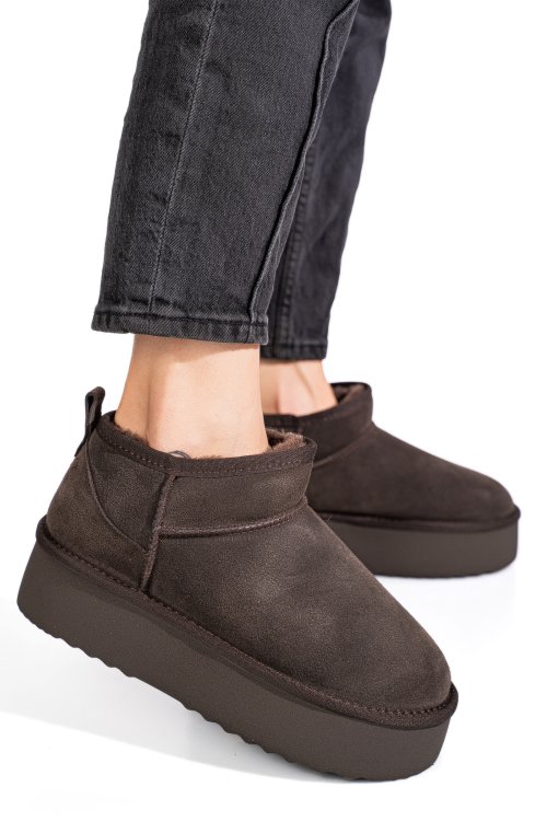 Barna fordított bőr csizma 1s7h250