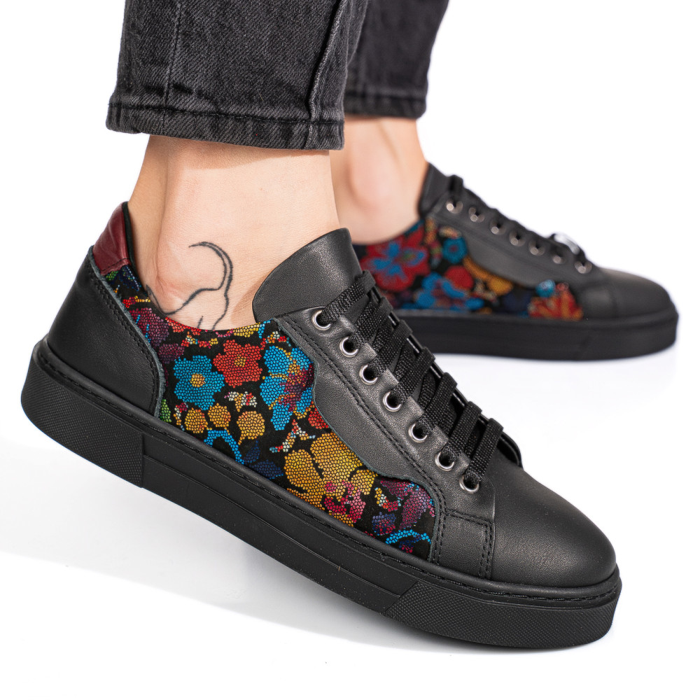 Elegáns női cipők irodába