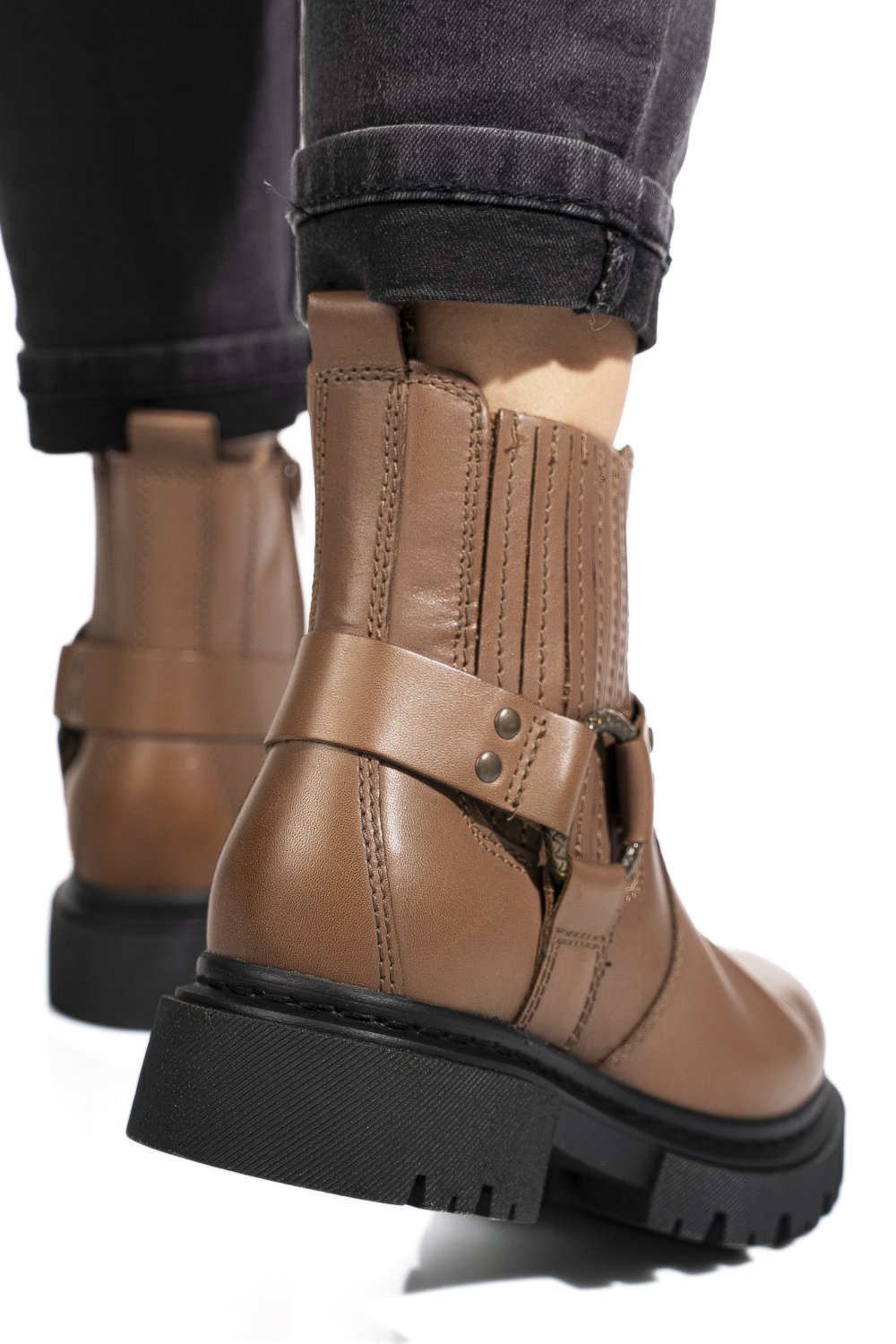 Barna természetes bőr bakancs ws7hh-404h27