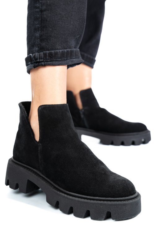 Fekete fordított bőr bakancs 0s7h24