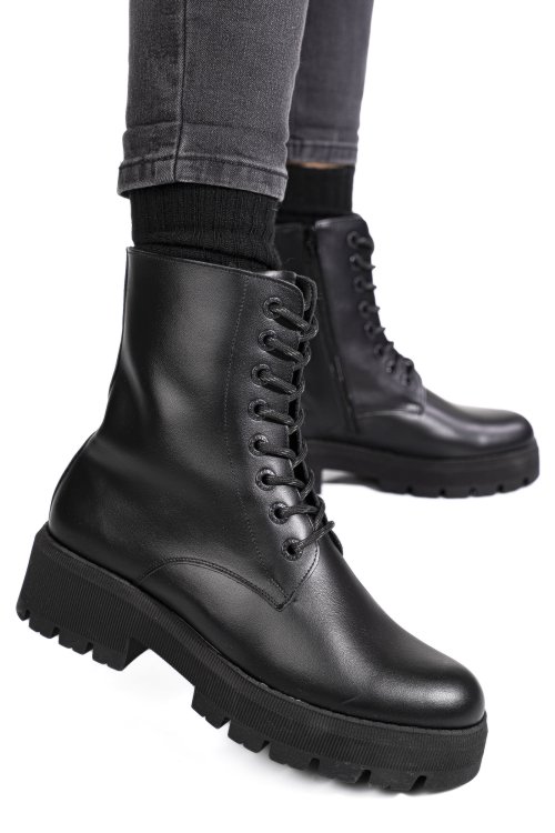 Fekete természetes bőr bakancs 1s7h31-a