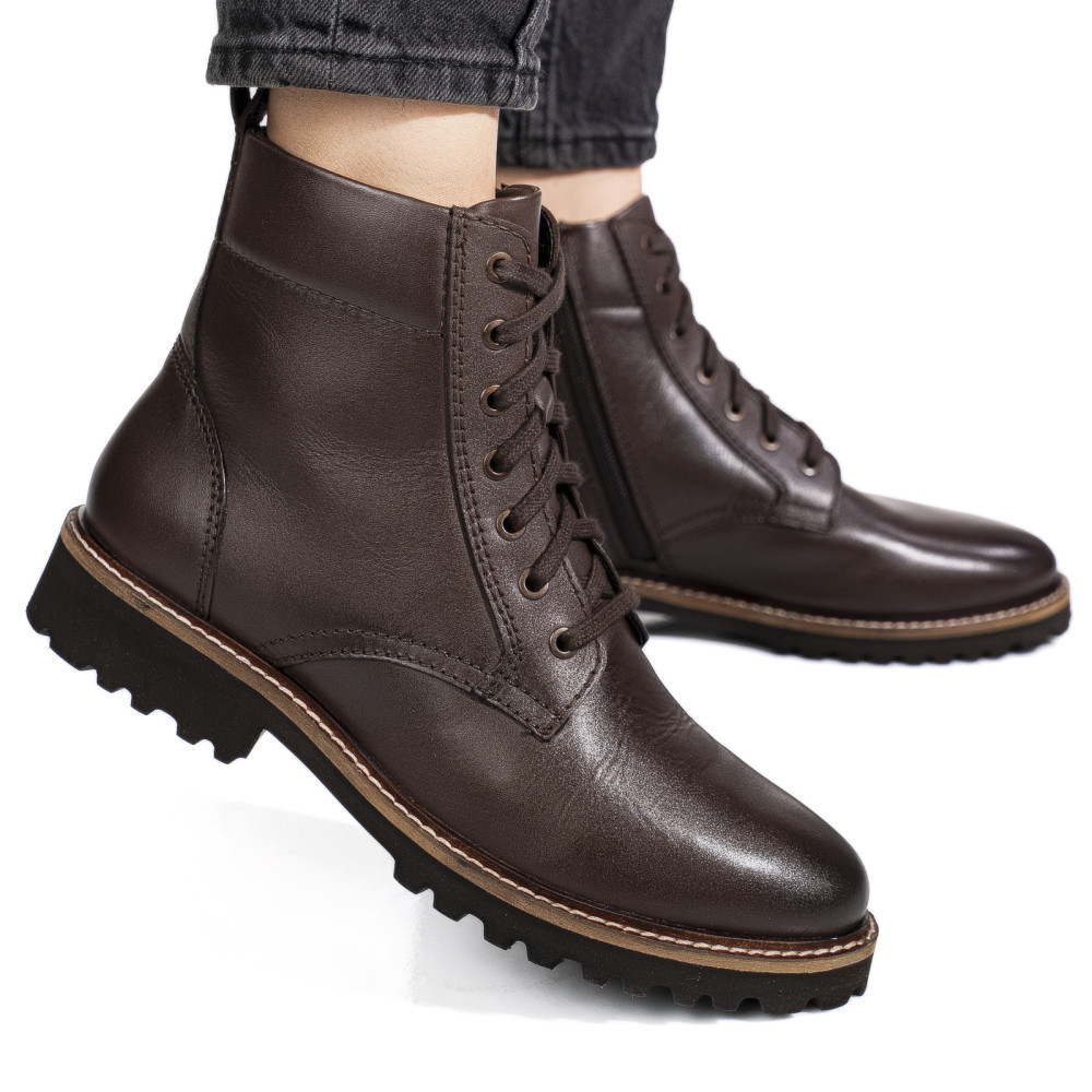 Bélelt női bokacsizma