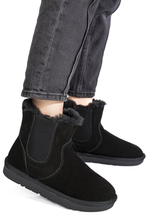 Fekete fordított bőr csizma is7h1421