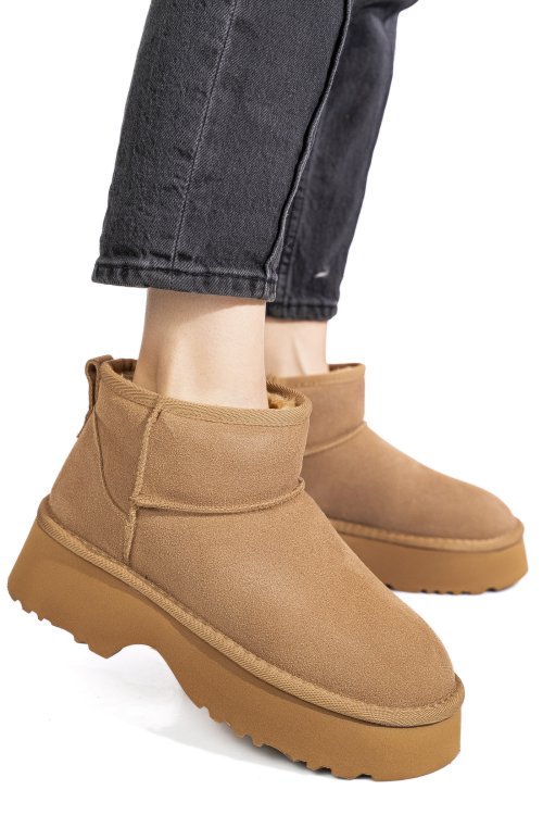 Barna fordított bőr bakancs 1s7h274