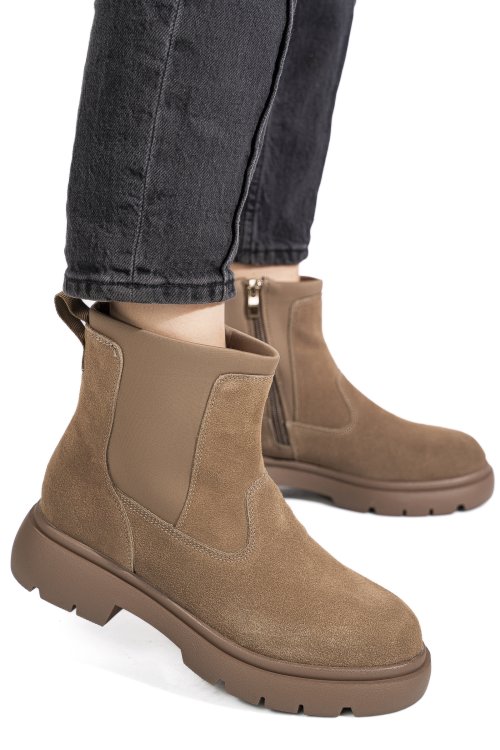 Bézs fordított bőr bakancs is7h444