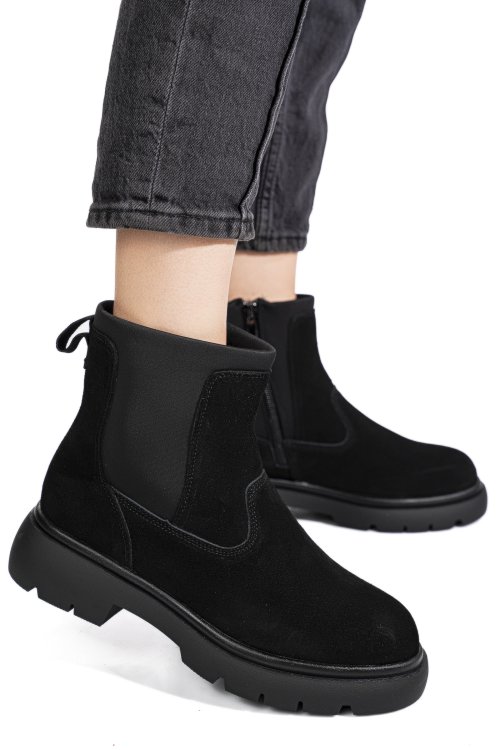 Fekete fordított bőr bakancs is7h444