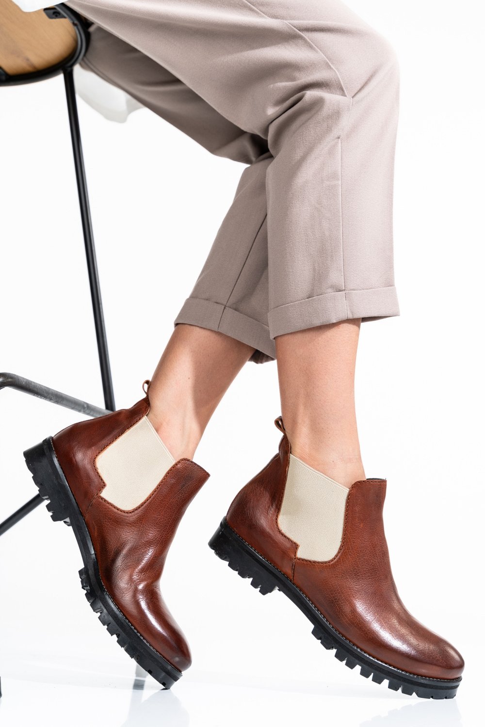 Barna természetes bőr bakancs 4s7h6-673-130