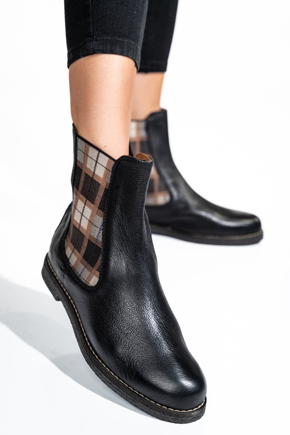 Fekete természetes bőr bakancs 5s7h356