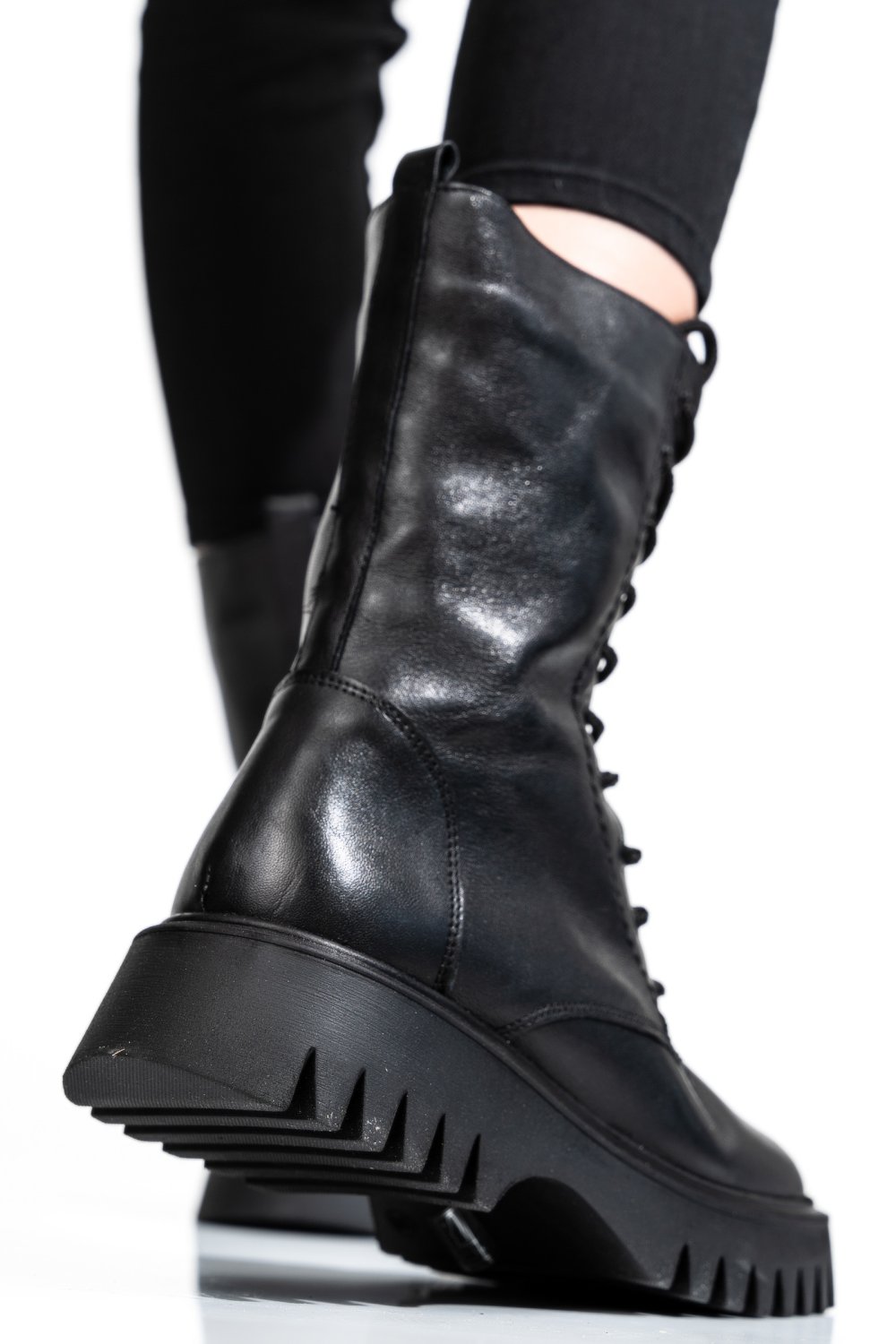 Fekete természetes bőr bakancs 2s7h32-052np