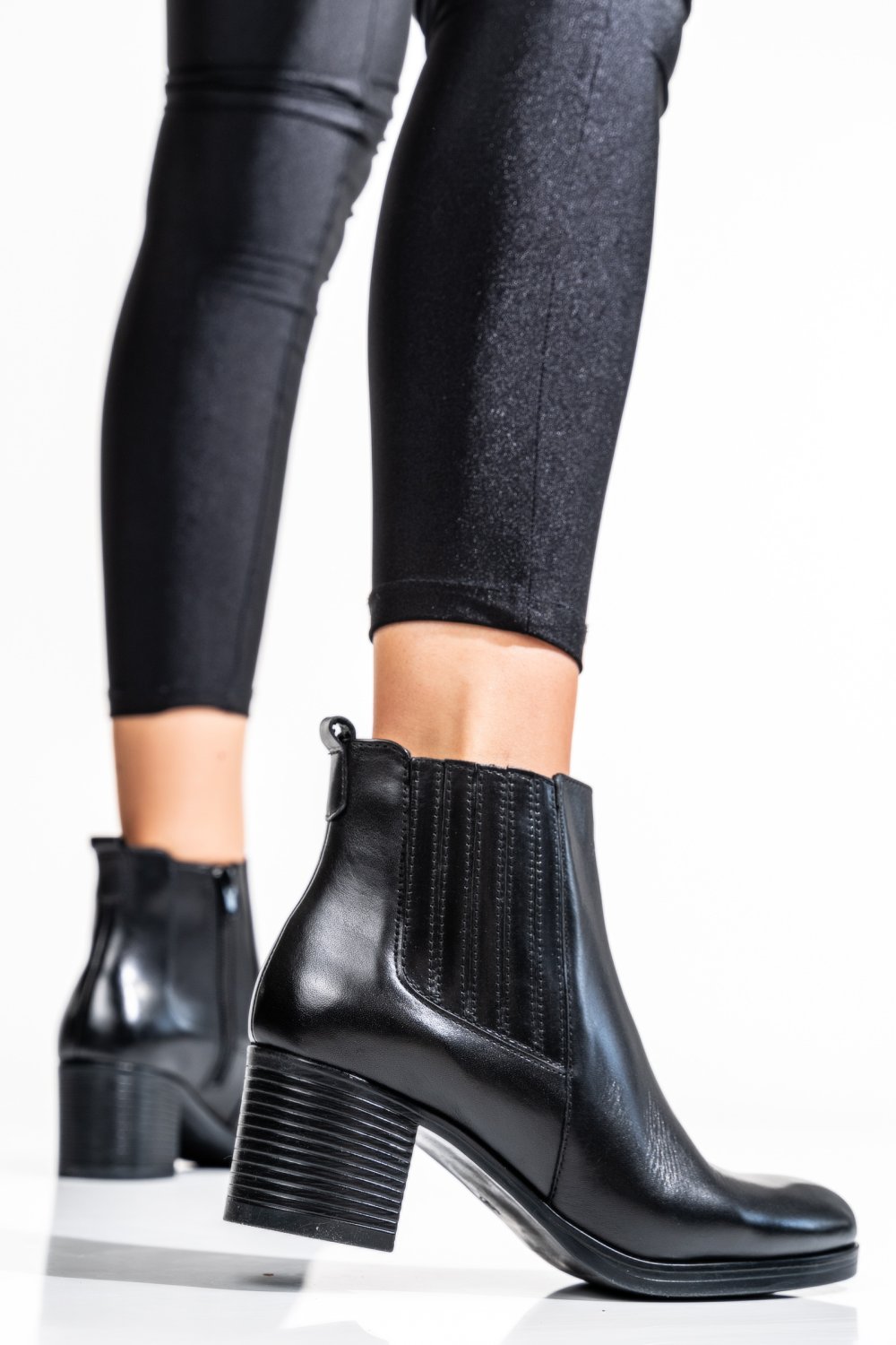 Fekete természetes bőr bokacsizma ws7hh70h13
