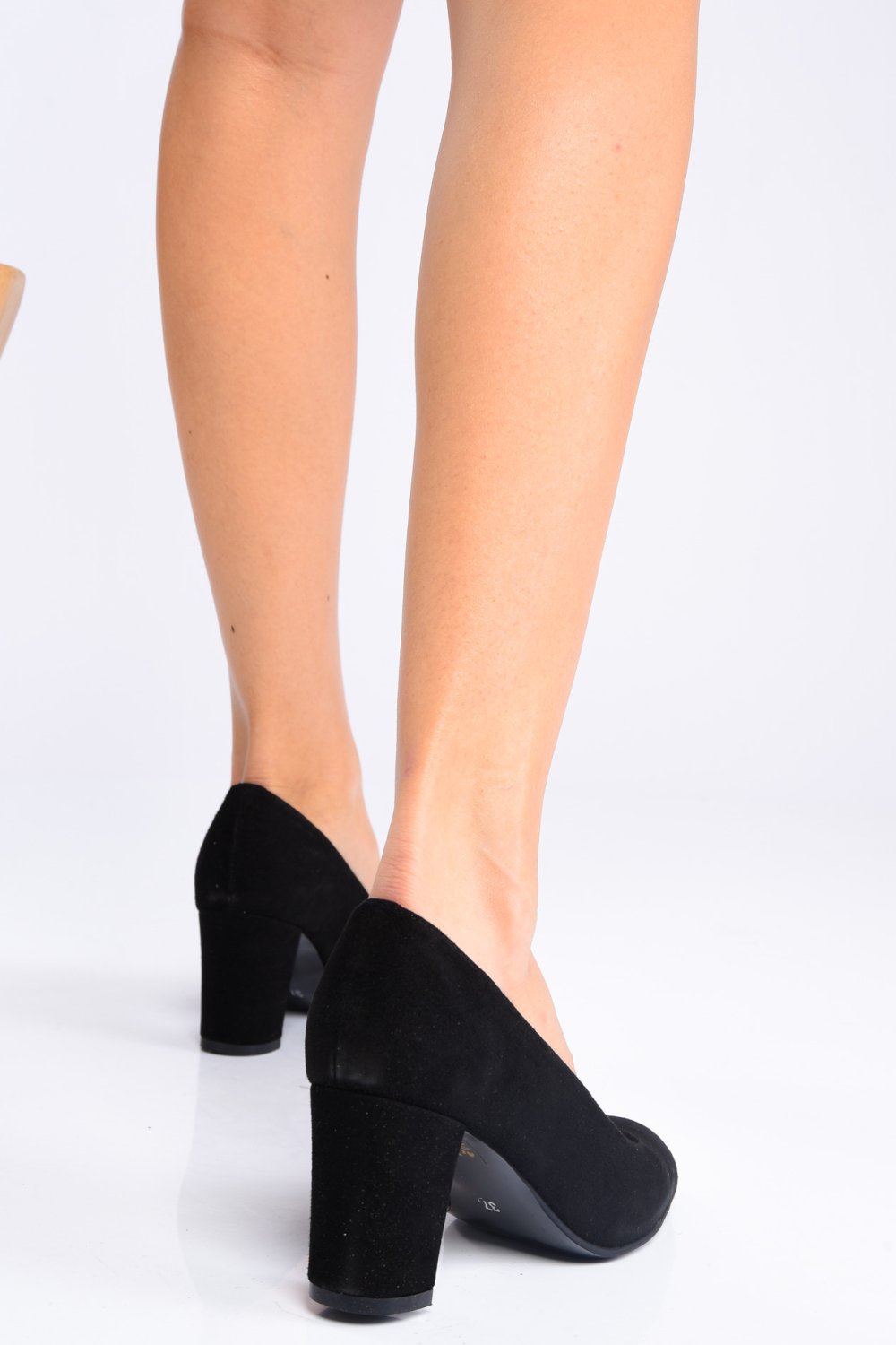 Fekete fordított bőr magassarkú cipők 1s7h600