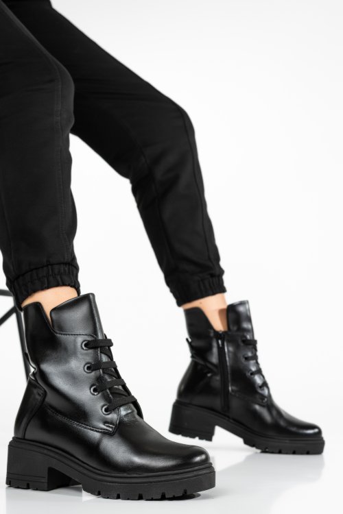 Fekete természetes bőr bakancs 9s7h48