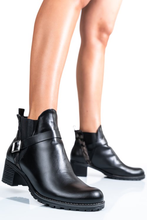 Fekete természetes bőr bokacsizma 0s7h63